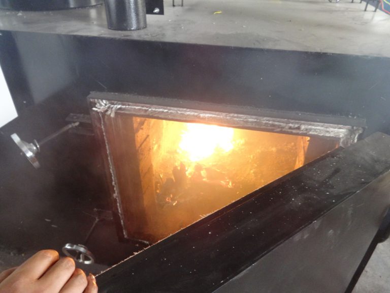 Small Medical Waste Incinerator 2 combustion chambers with scrubber